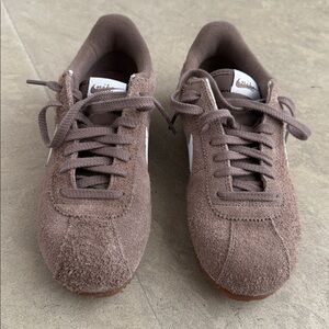 NIKE Brown Suede Sneakers
